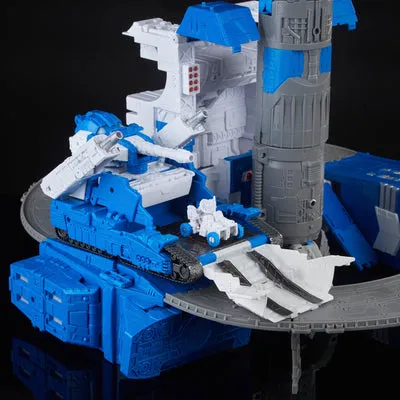 Transformers: Legacy Evolution - Titan Guardian Action Figure (F6940) LAST ONE!