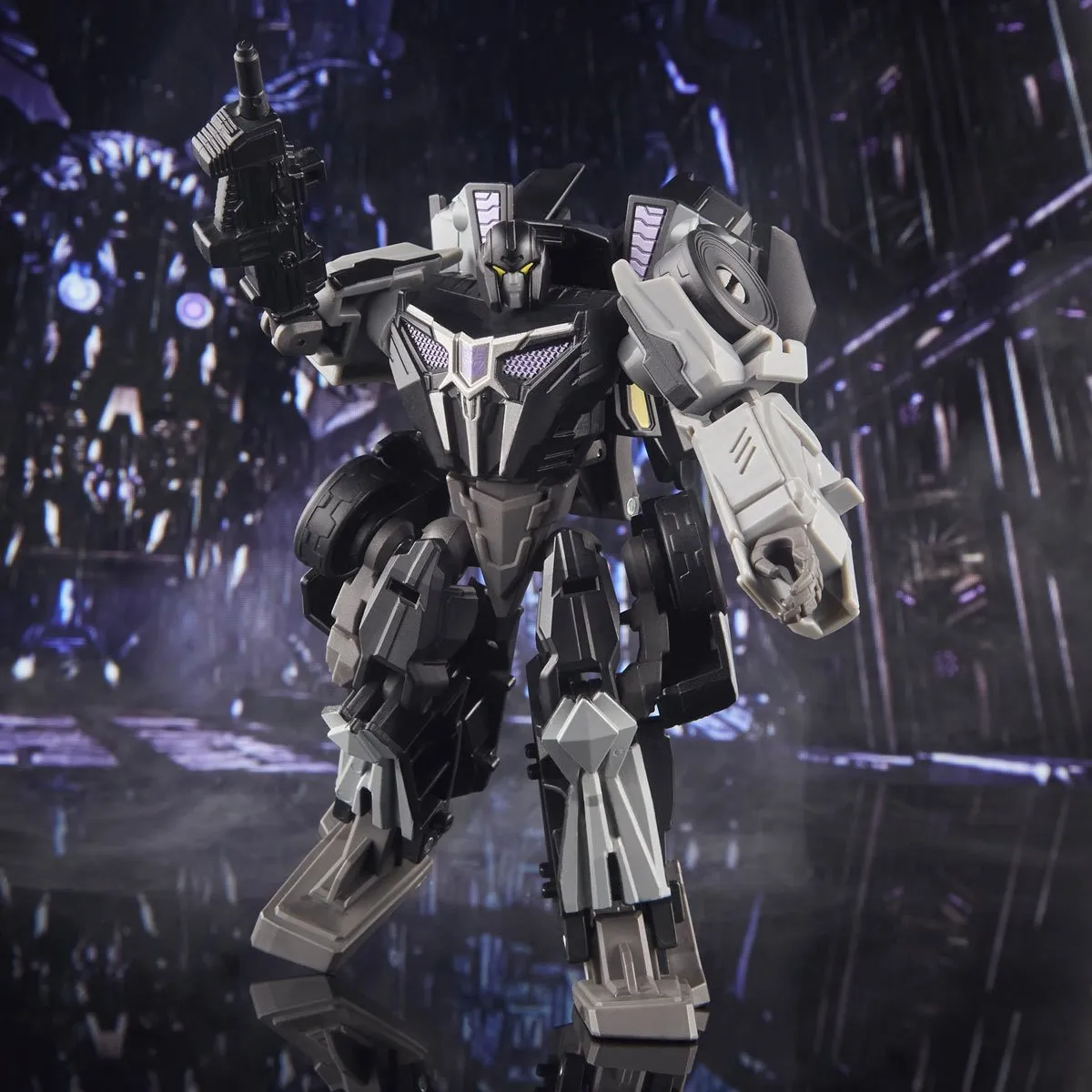 Transformers Studio Series Gamer Edition #02 Deluxe Barricade (War for Cybertron) Action Figure F7234